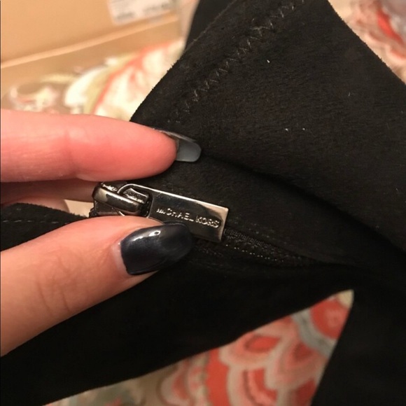 MICHAEL KORS BLACK SUEDE BOOTS 🖤 - Picture 2 of 4